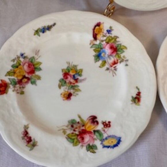 Vintage Coalport Sevres Floral Embossed Side Plates – England Porcelain with Vib - Picture 3 of 5